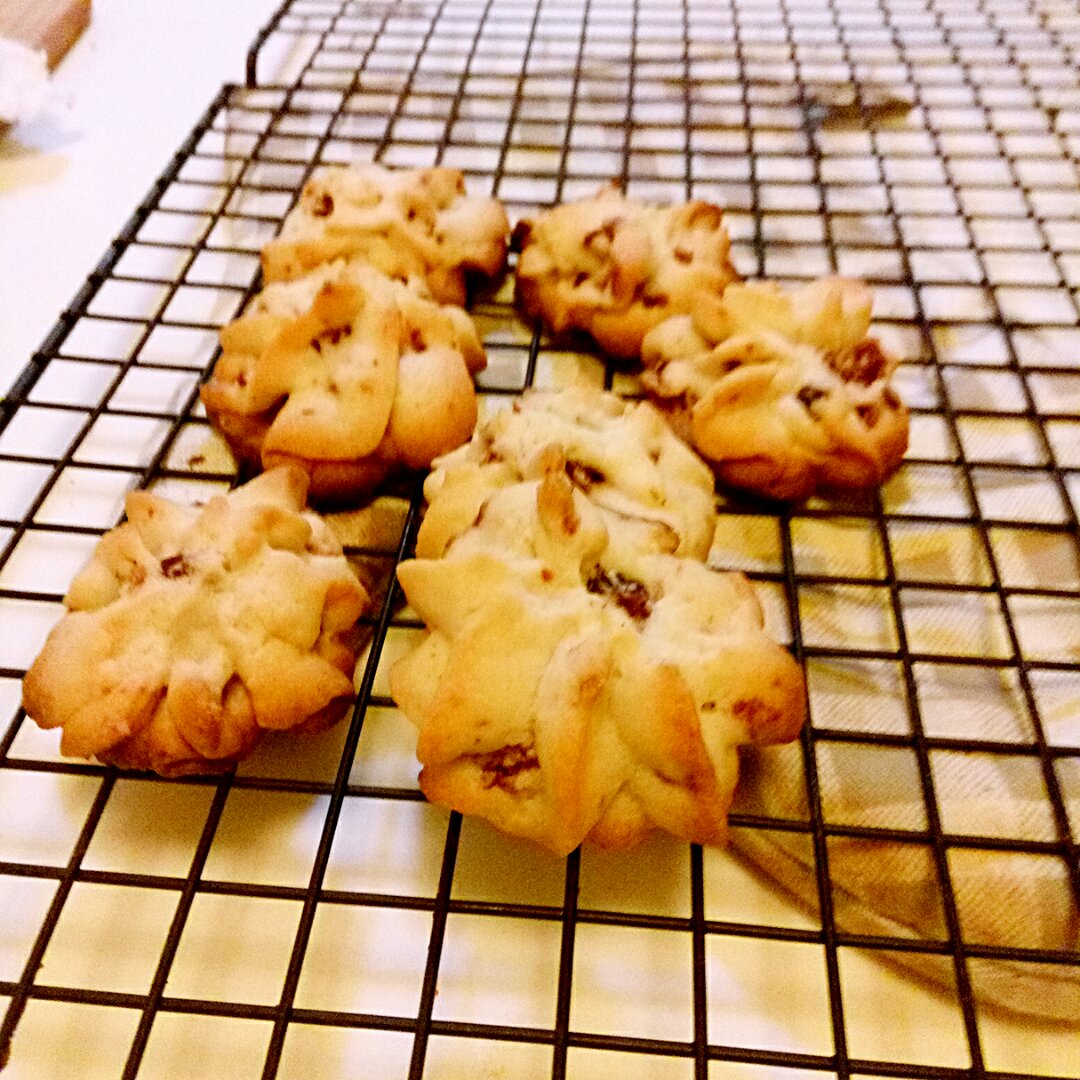 蔓越莓曲奇，挤花曲奇更美丽。