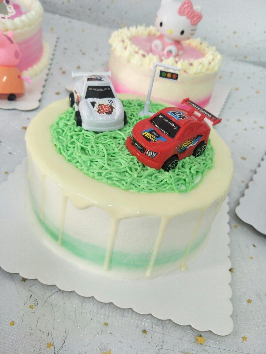 鲜奶蛋糕的各种简单装饰