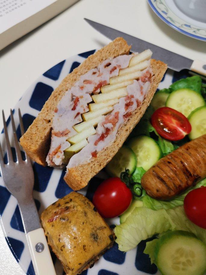 咸香芋泥肉多多啤梨三明治【健康一手握】