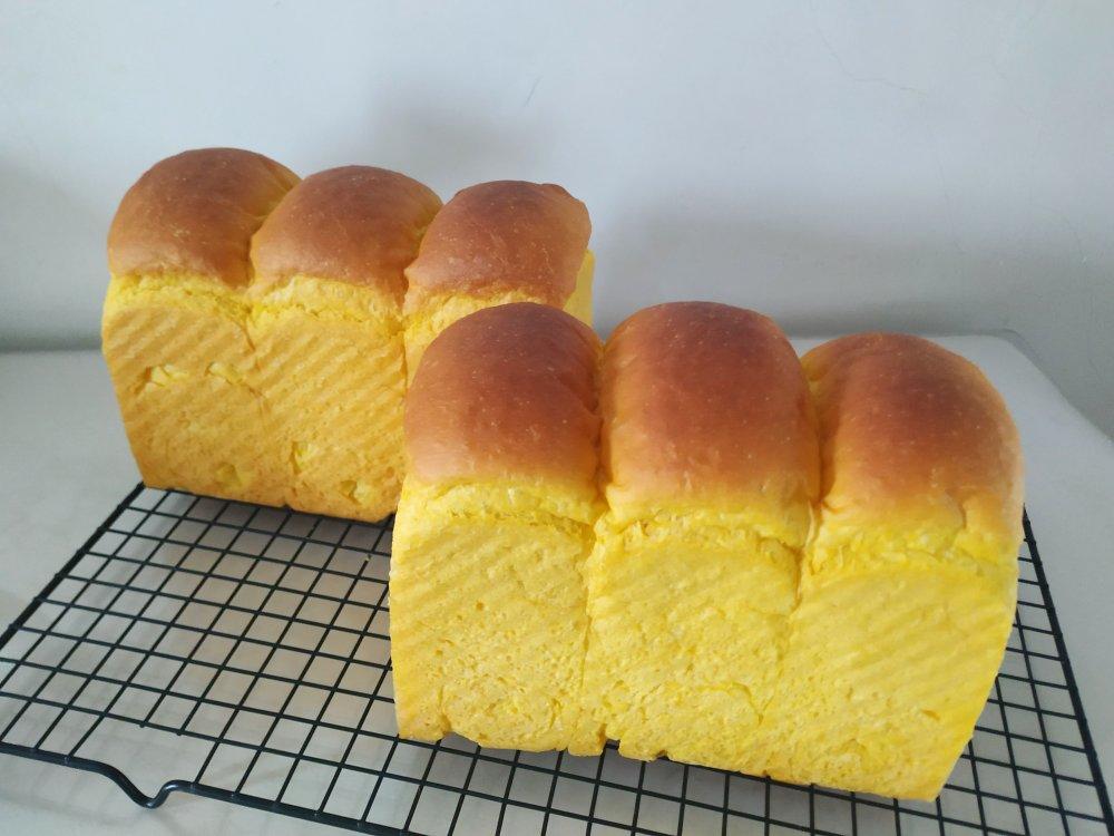 南瓜吐司（南瓜小餐包)