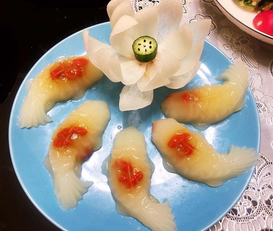 简单美丽的盘饰（8）——拼装荷花盘饰