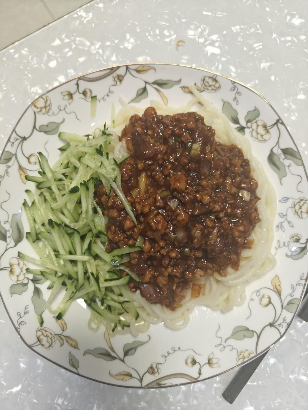 家常面~超简单又好吃的炸酱面🍜肉酱拌面