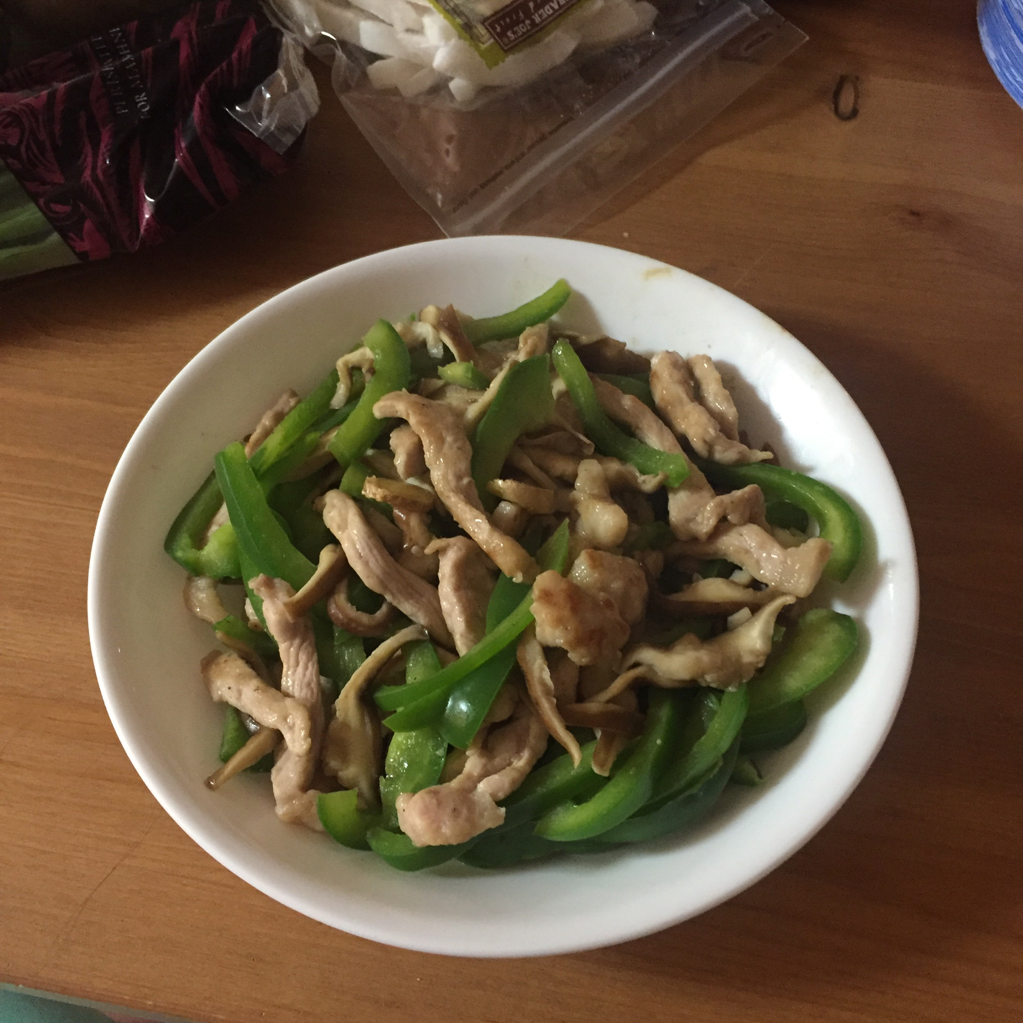 金针菇青椒肉丝