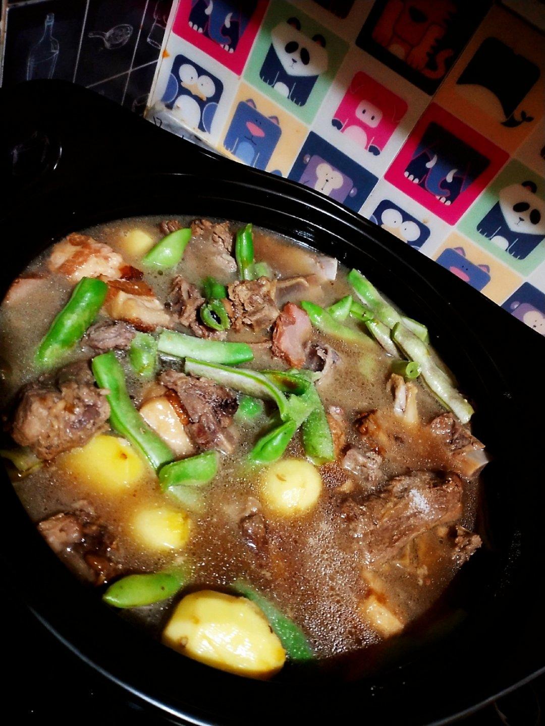 〈芸豆土豆海带炖骨头〉，我滴家在东北，欣小厨 😉