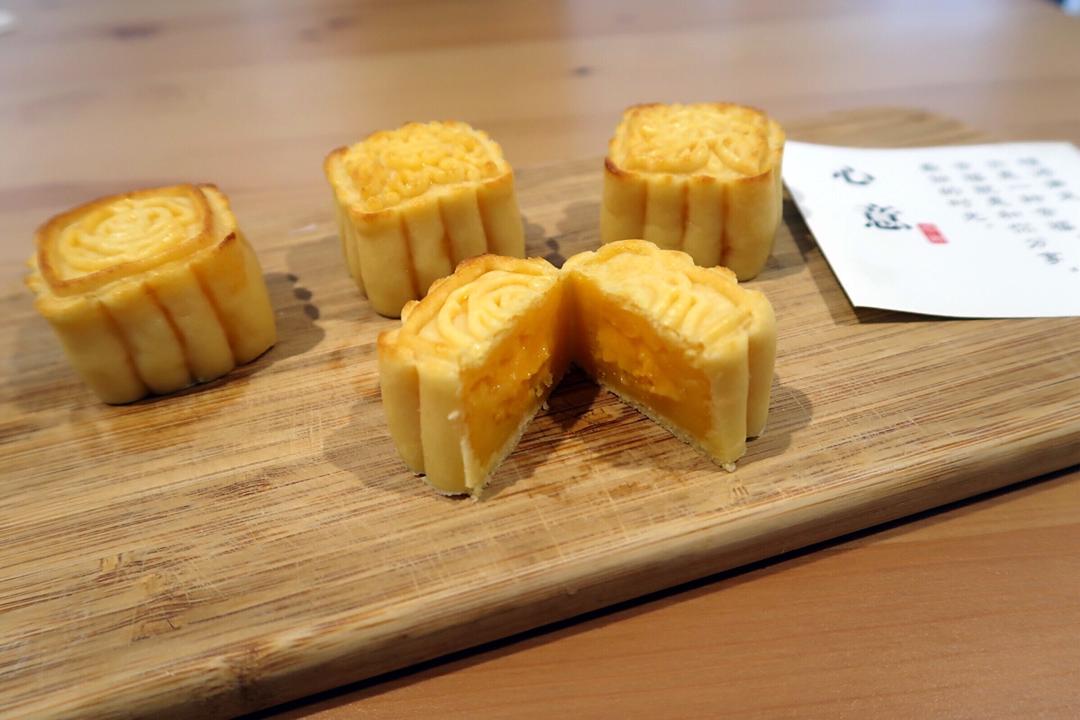流心奶黄月饼（无吉士粉/转化糖浆版本）【曼食慢语】
