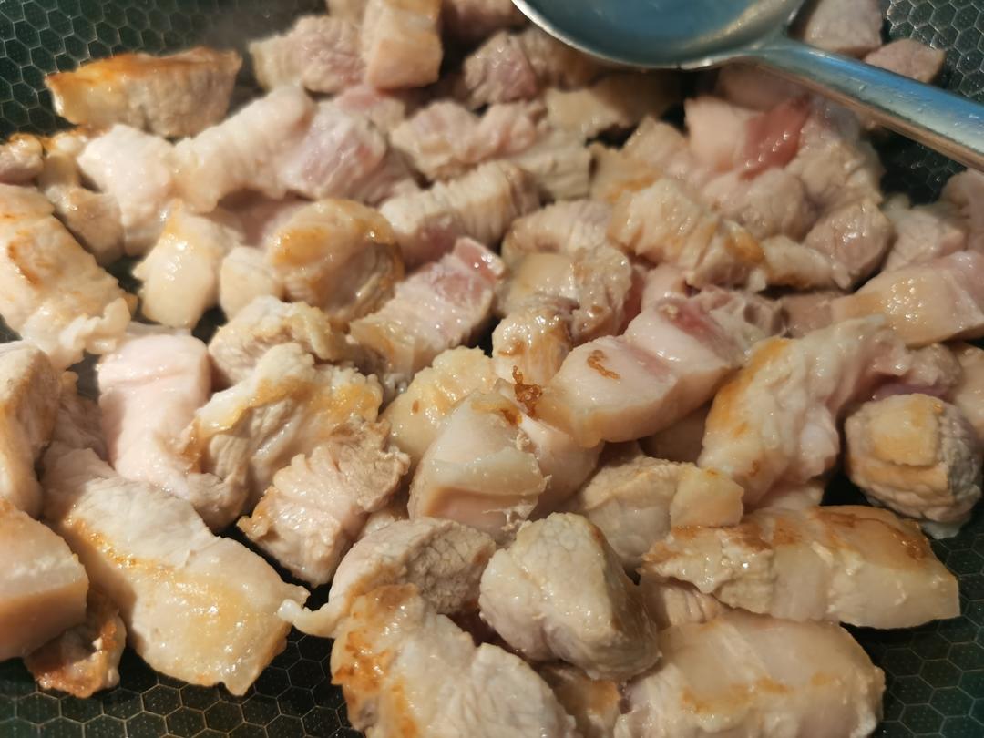 不焯水不放油的家常红烧肉