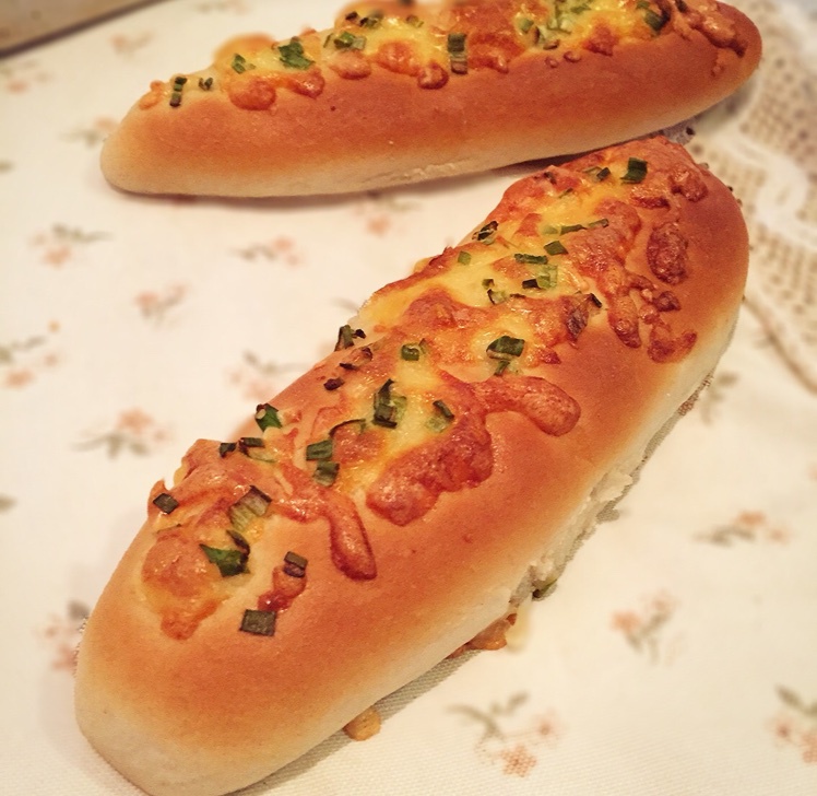 我叫王五岁做的香葱芝士面包条