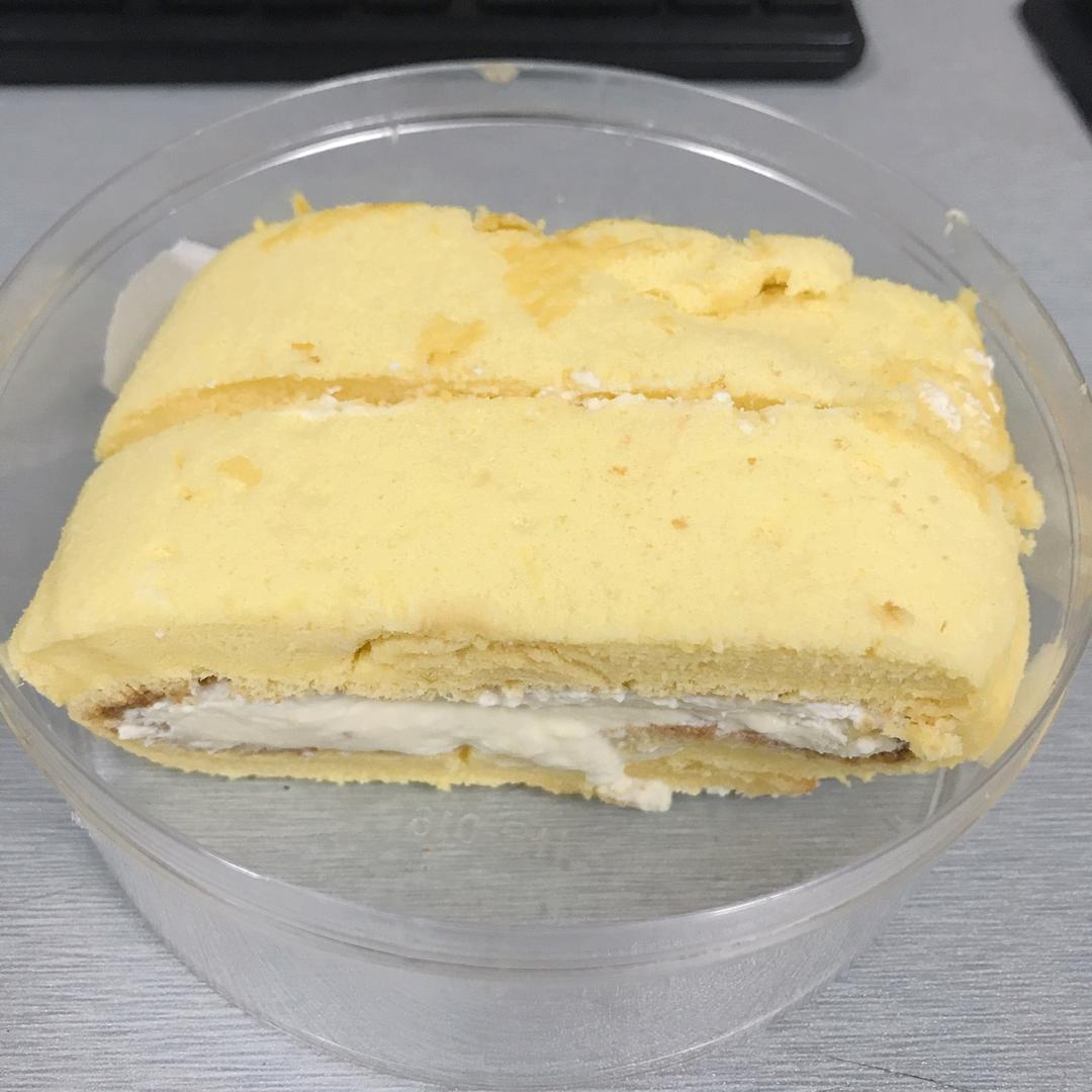 一口满满榴莲肉的榴莲多多奶油卷+不失败的O型卷卷法/蛋糕篇6：「厚卷」