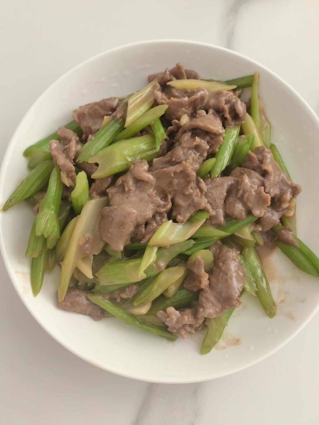 西芹炒牛肉