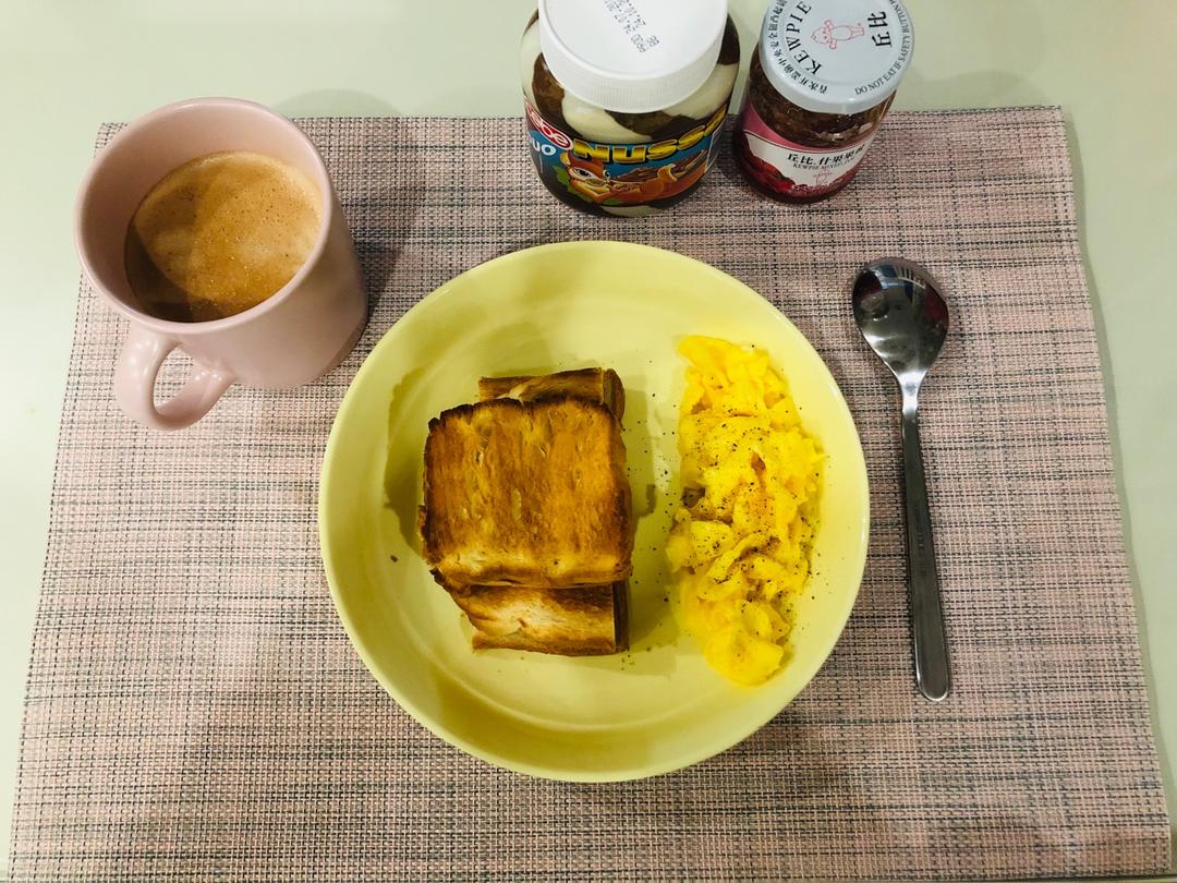 美式炒蛋 scrambled eggs