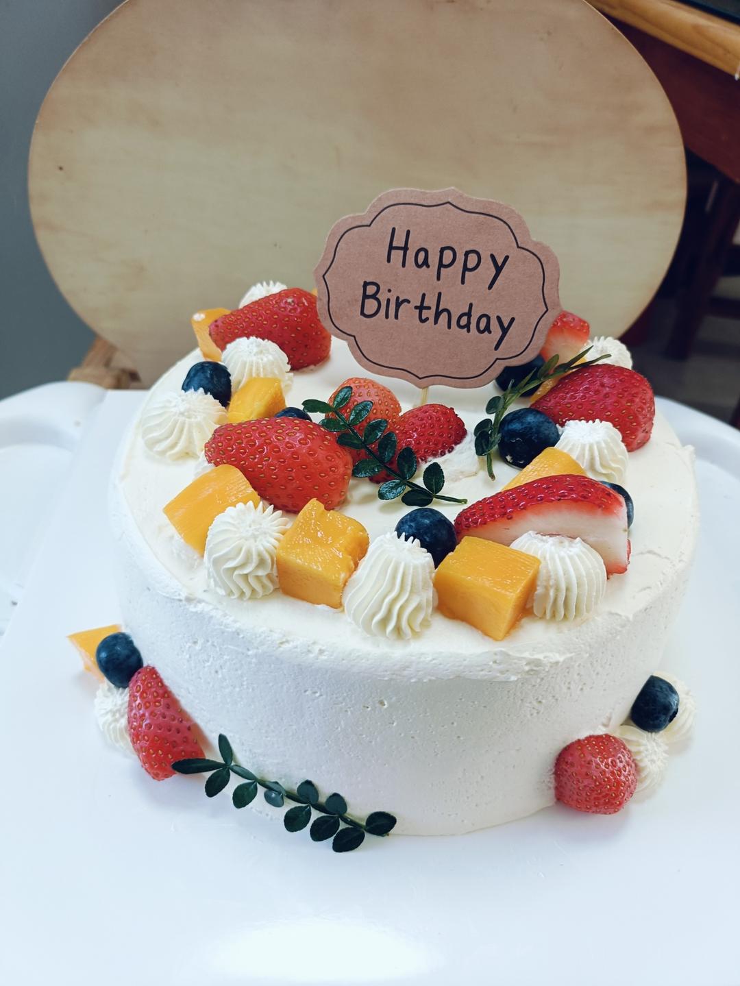 6寸基础版戚风蛋糕胚（附上我做的黄金果生日蛋糕）