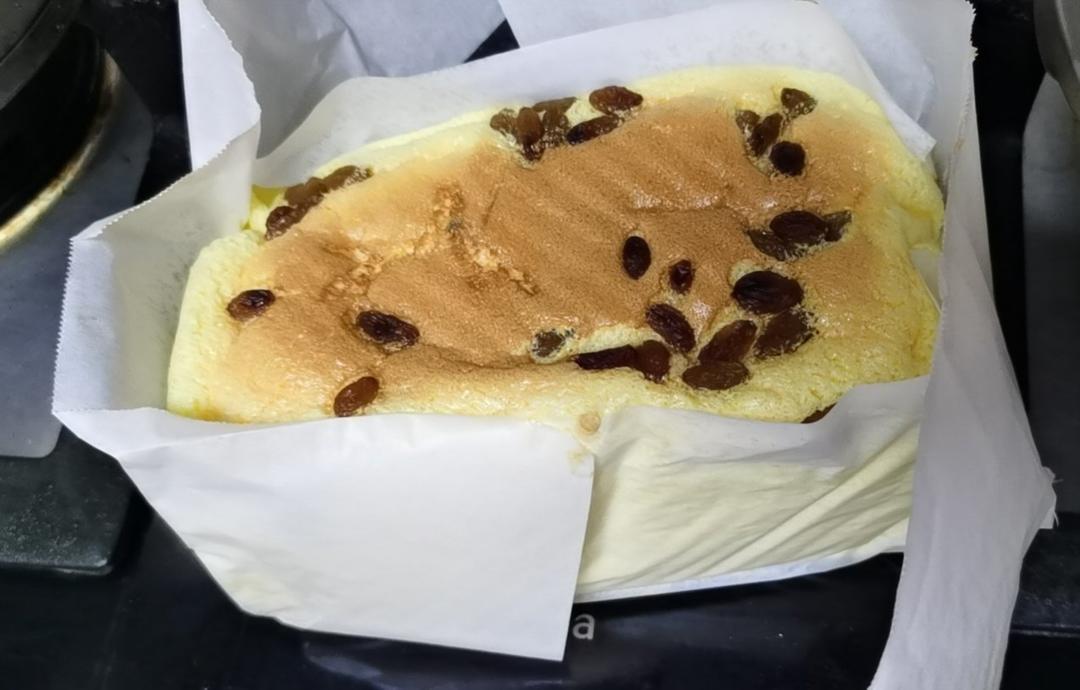 堪比柯基屁股
爆浆芝士🧀古早蛋糕