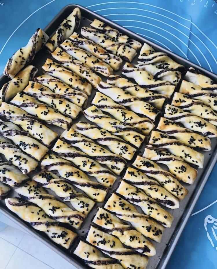 豆沙扭扭酥