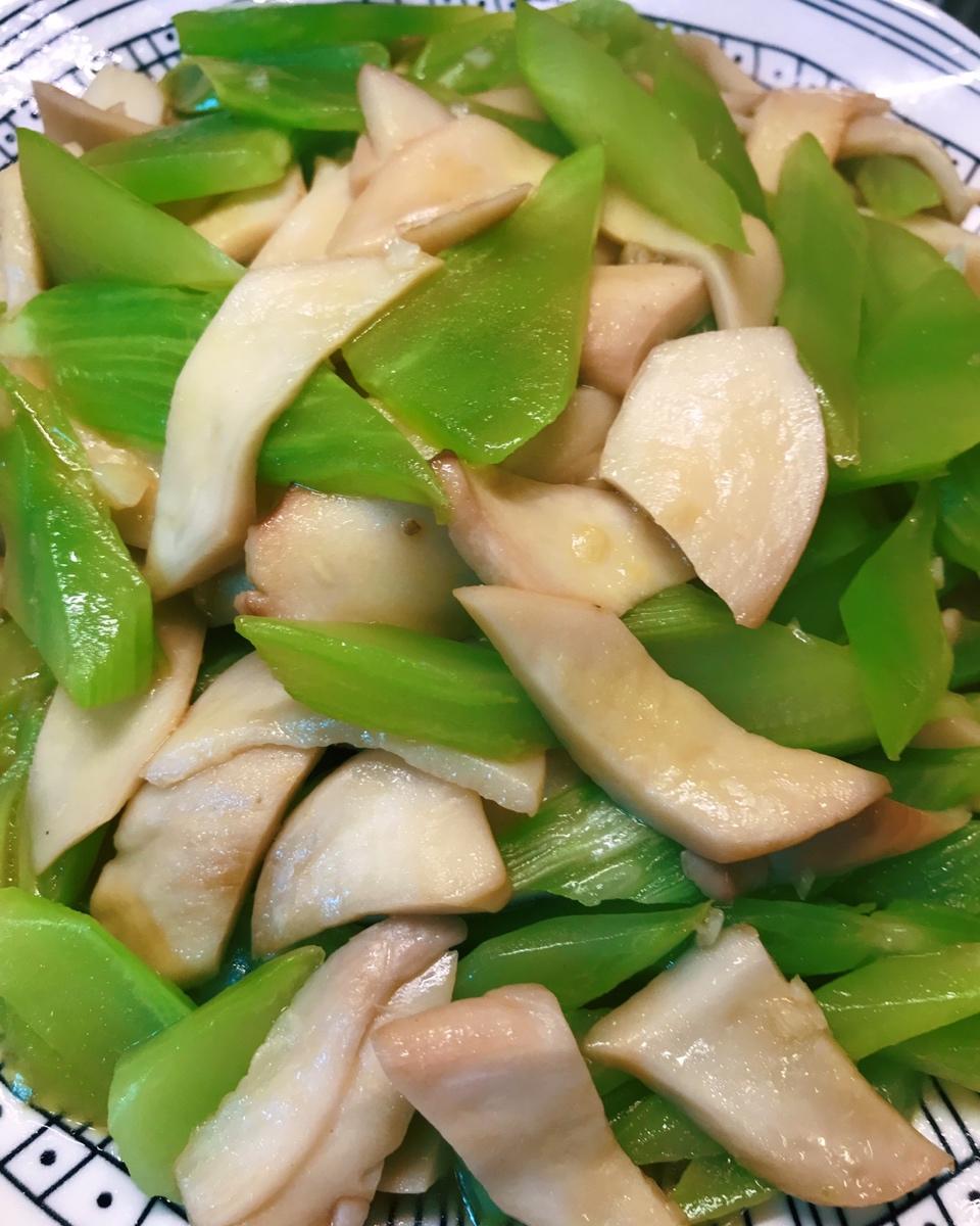 杏鲍菇炒青笋「素」