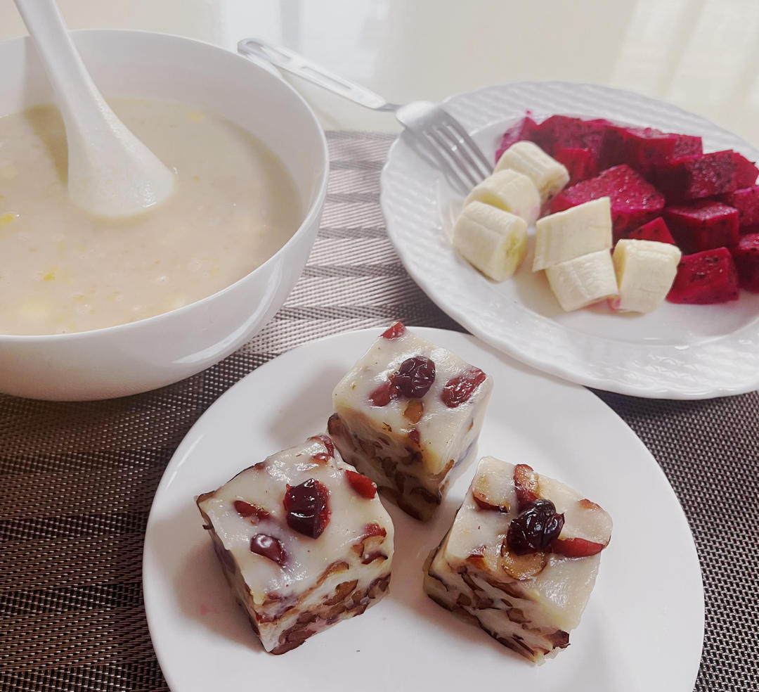 牛奶红枣糯米糕