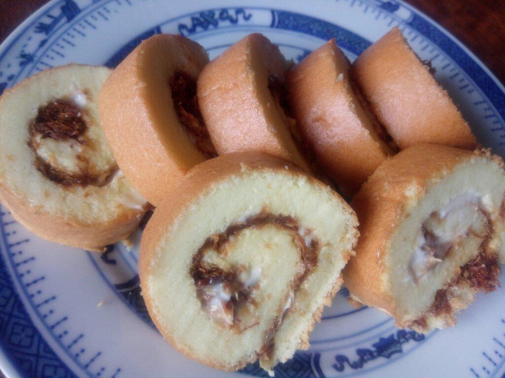 肉松戚风蛋糕卷