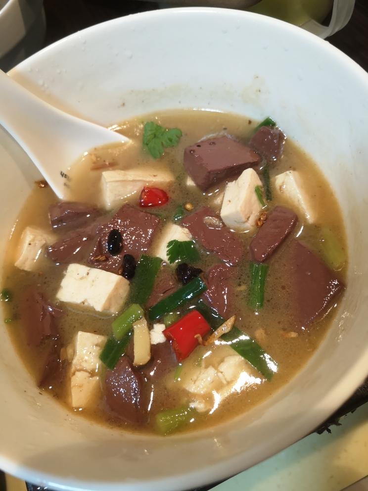 滋补猪血豆腐汤