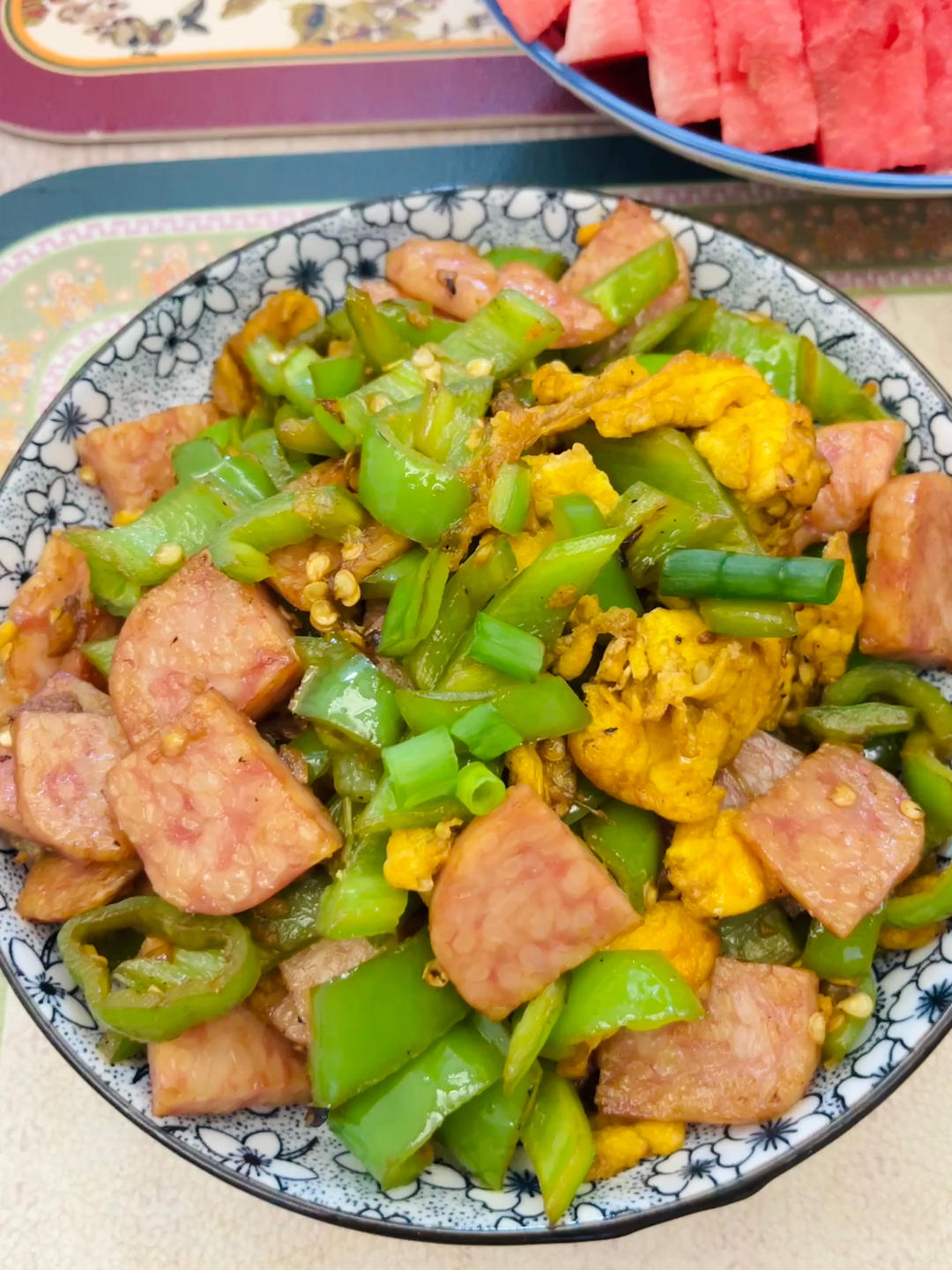 经典下饭神器———青椒火腿炒土豆片