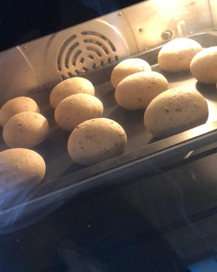 黑芝麻麻薯面包