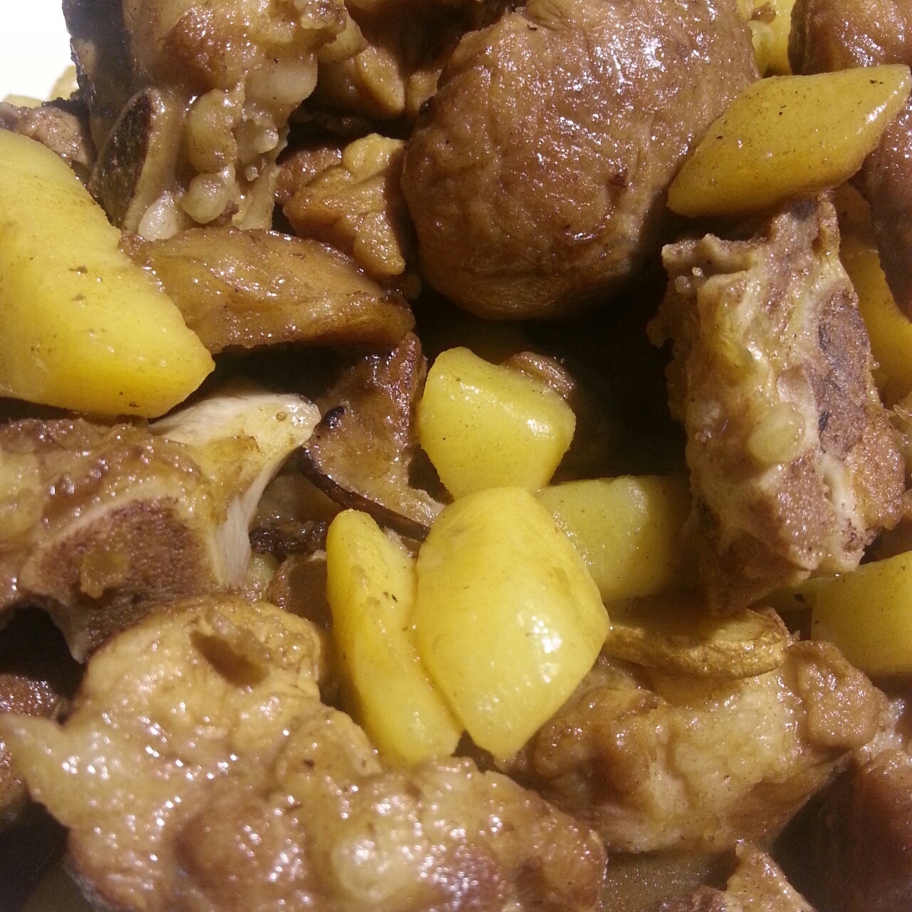 川味土豆烧排骨