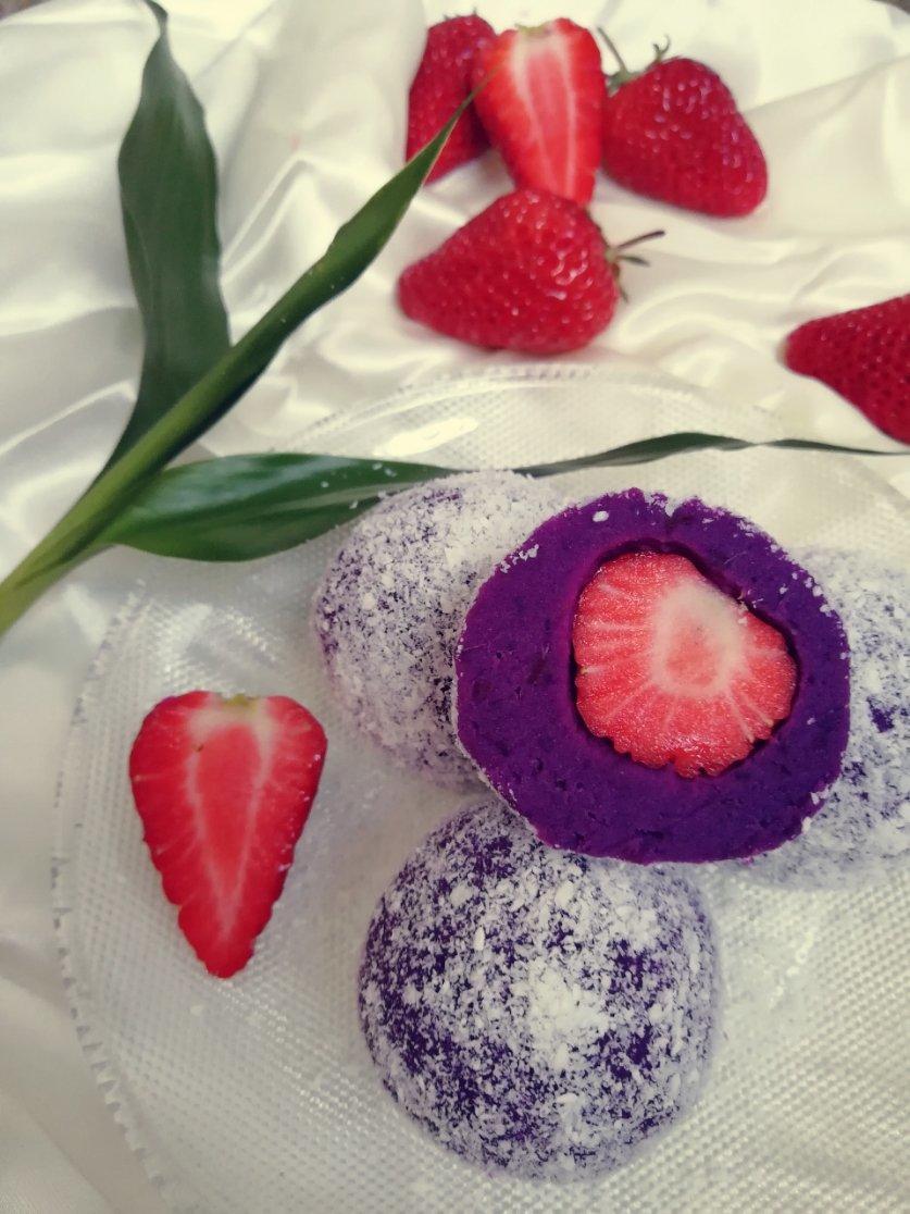 草莓椰蓉紫薯球