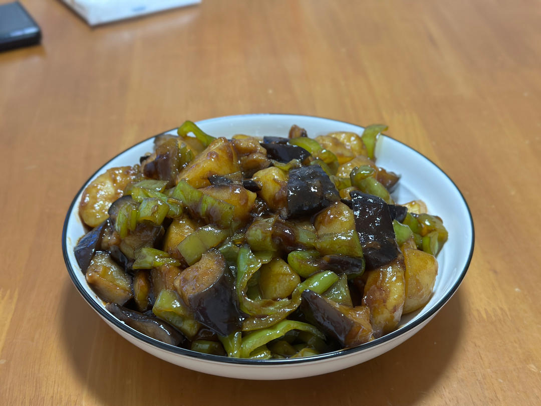 一锅出版地三鲜