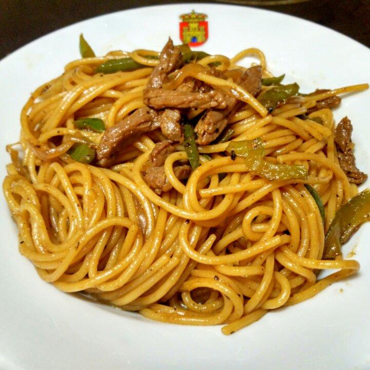 黑椒牛柳炒意面