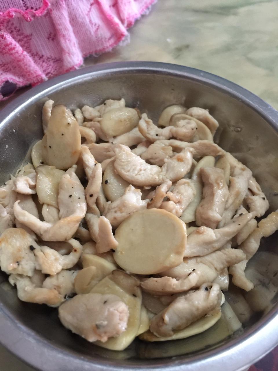 低卡减脂瘦身餐——杏鲍菇煎炒鸡胸肉