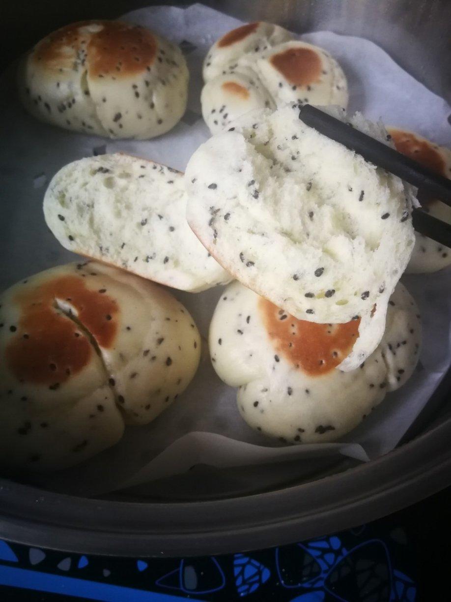 黑芝麻开花馒头