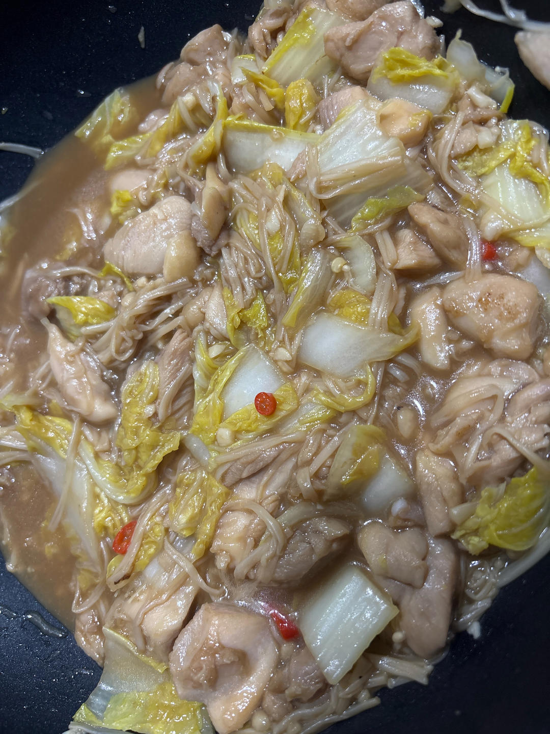 求你们都去做这个不加一滴水的娃娃菜焖鸡腿肉！！