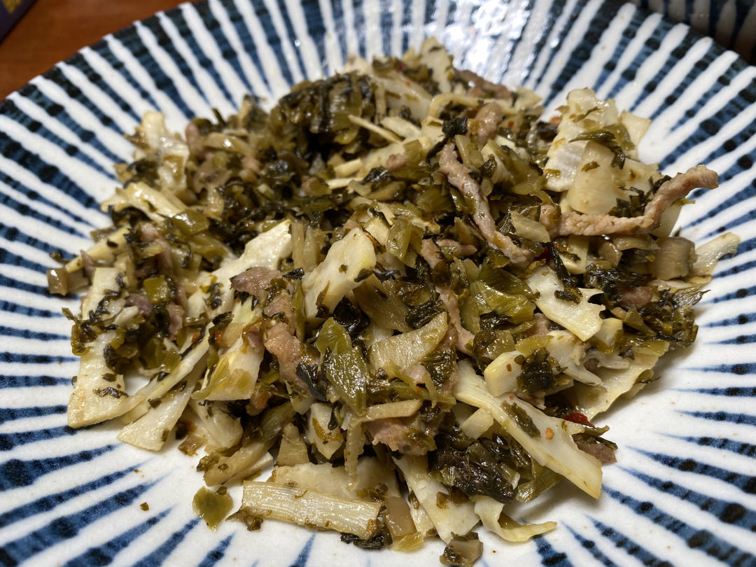 时令笋丝炒咸菜肉丝