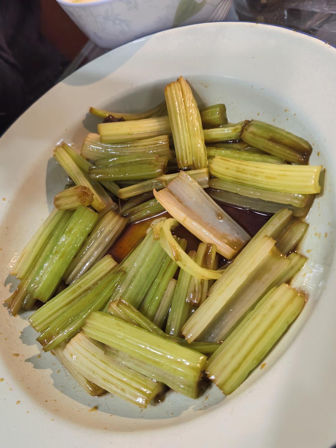 凉拌芹菜（简洁版）