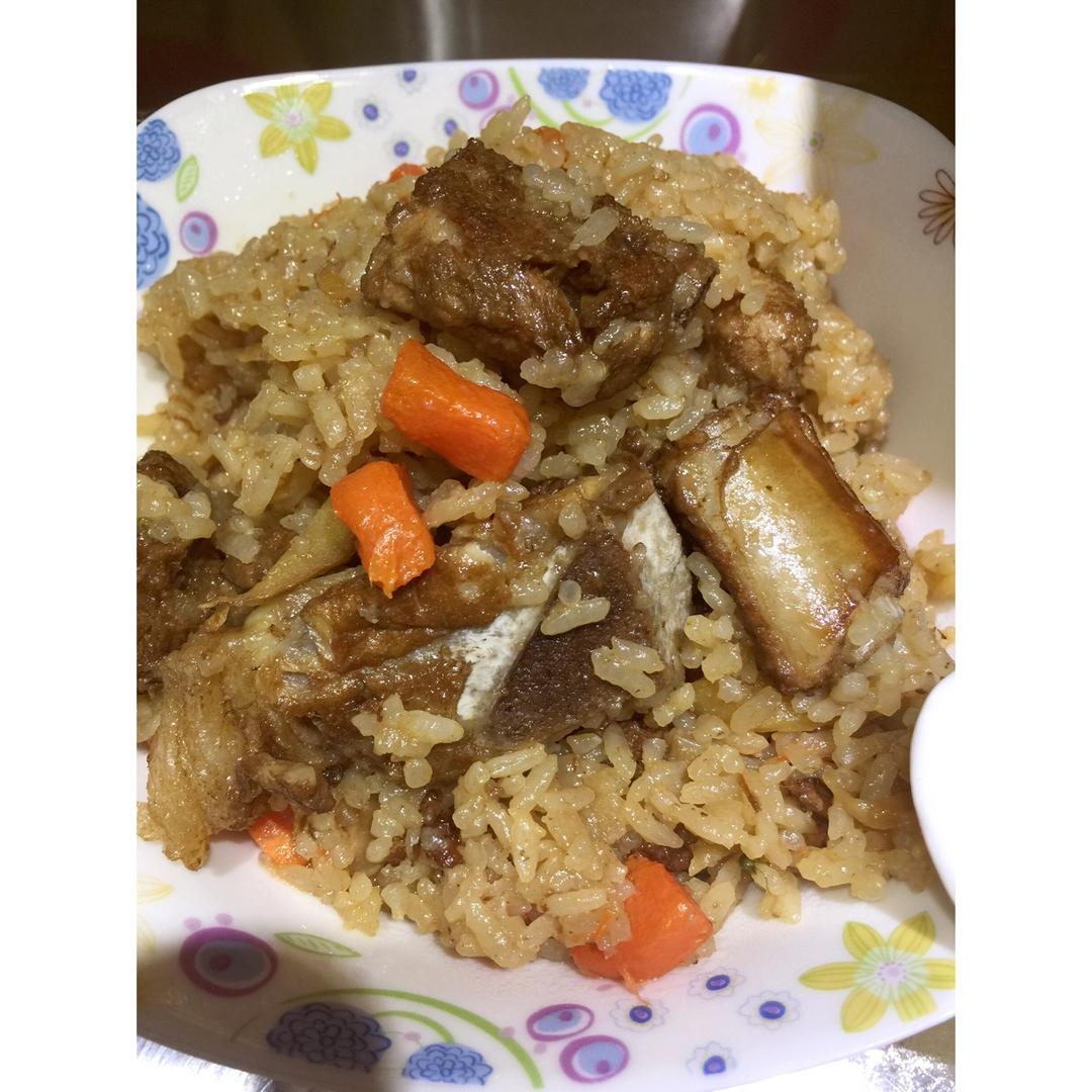 喷香排骨焖饭（爆好吃）