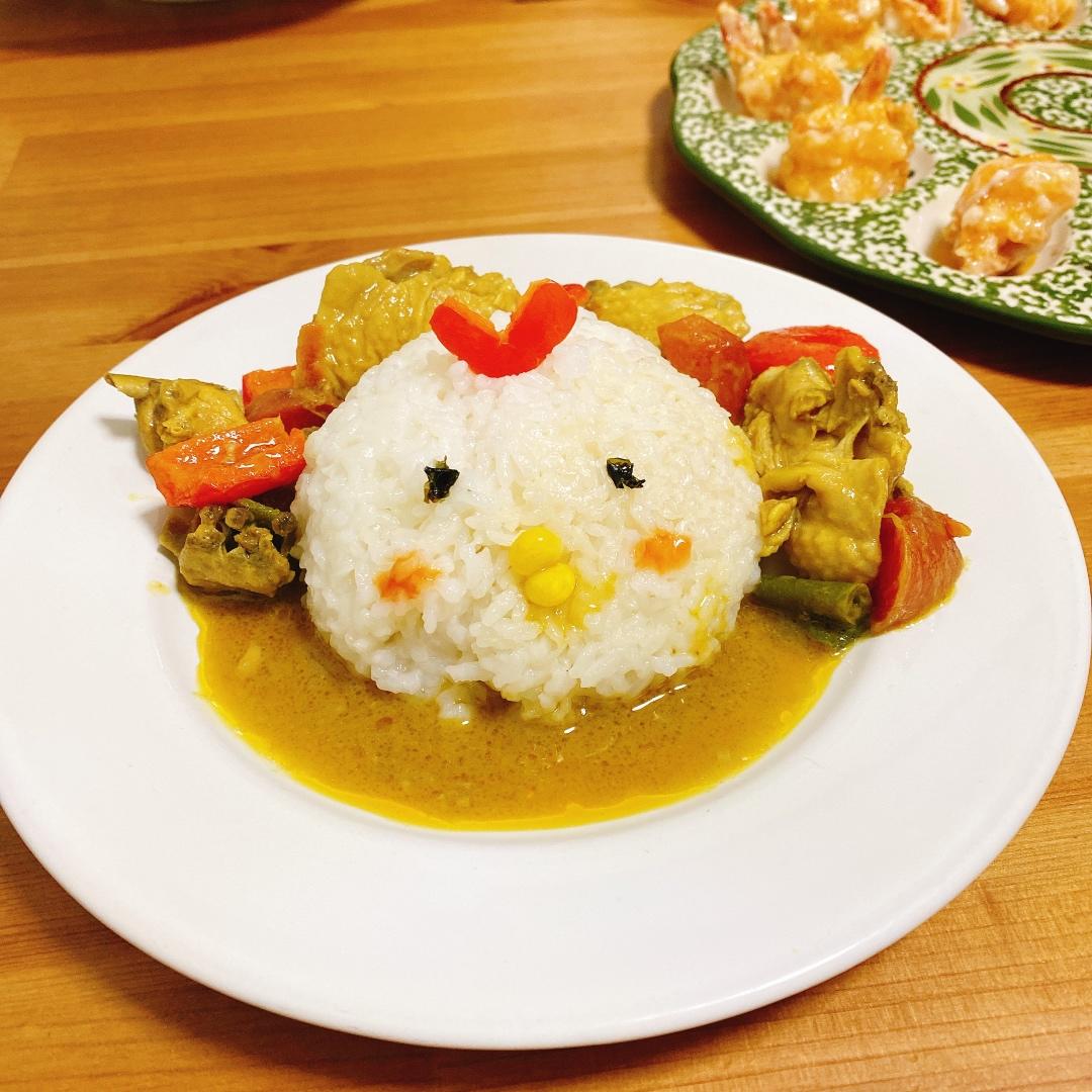 人见人爱花见花开🐤         三只小鸡日式咖喱饭