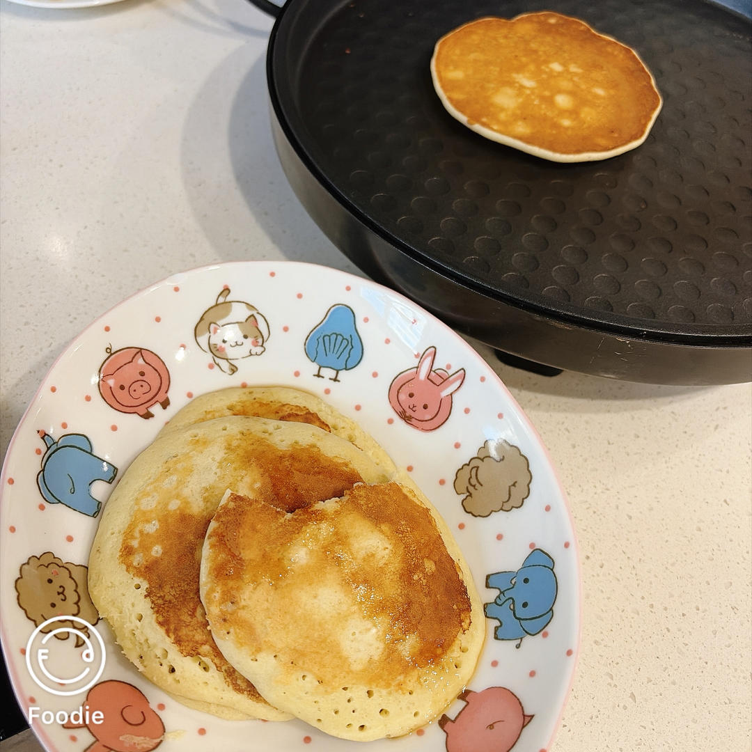 【减脂早餐】无油香蕉松饼（超简单）