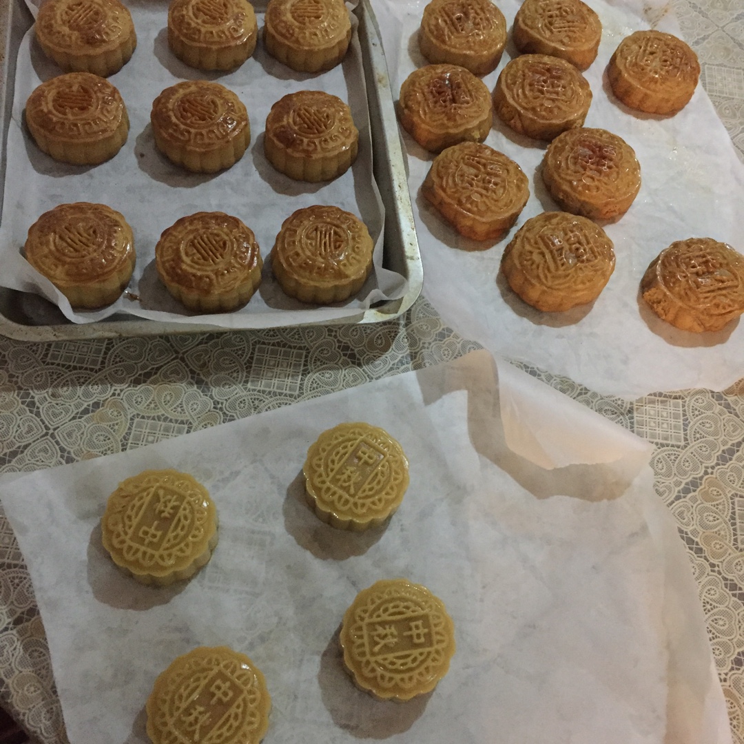 广式月饼——蛋黄莲蓉月饼