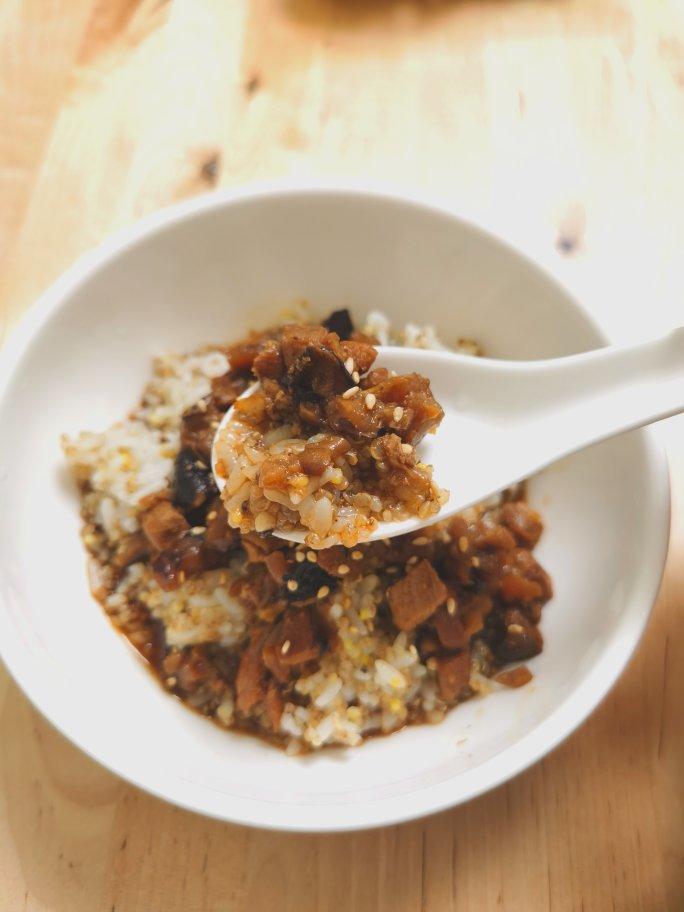 好吃到停不下来的卤肉饭