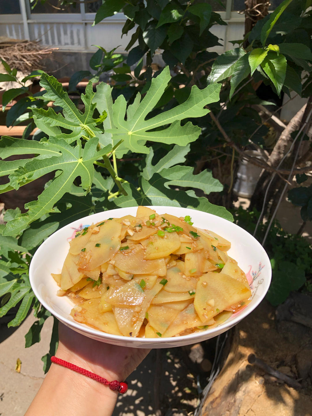 适合夏天的凉拌土豆 好吃又开胃~~