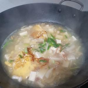鸡蛋海鲜菇豆腐汤的做法 步骤7