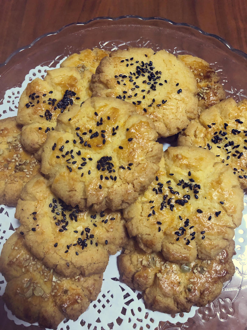 轻轻一按就碎掉的原味桃酥（不输猪油版）