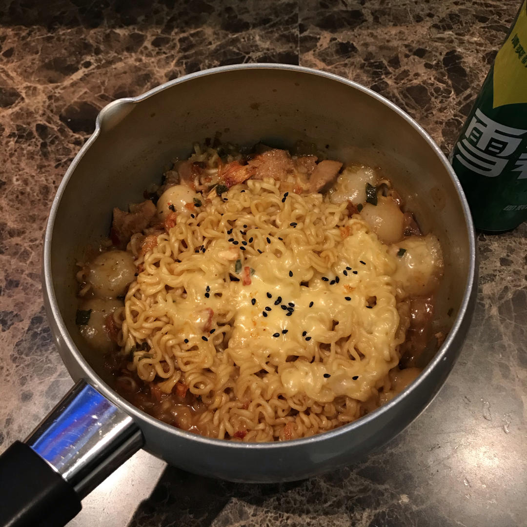 芝士年糕炒辣鸡