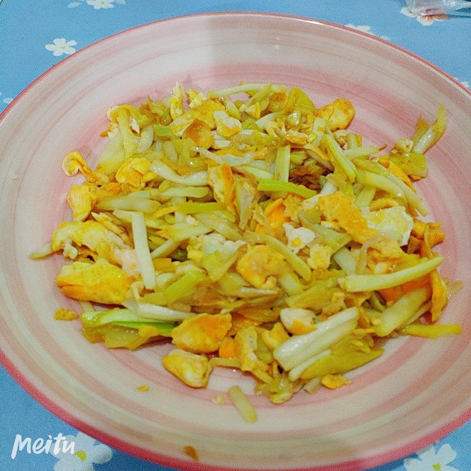 5分钟搞定的蒜黄炒鸡蛋