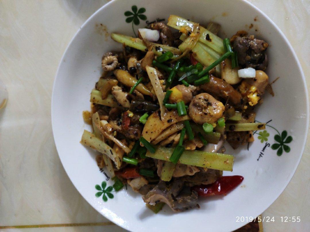 芹菜炒鸡杂