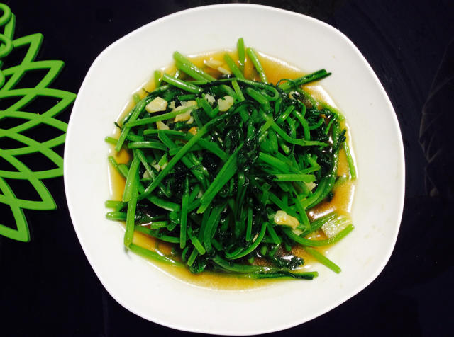 清炒茼蒿