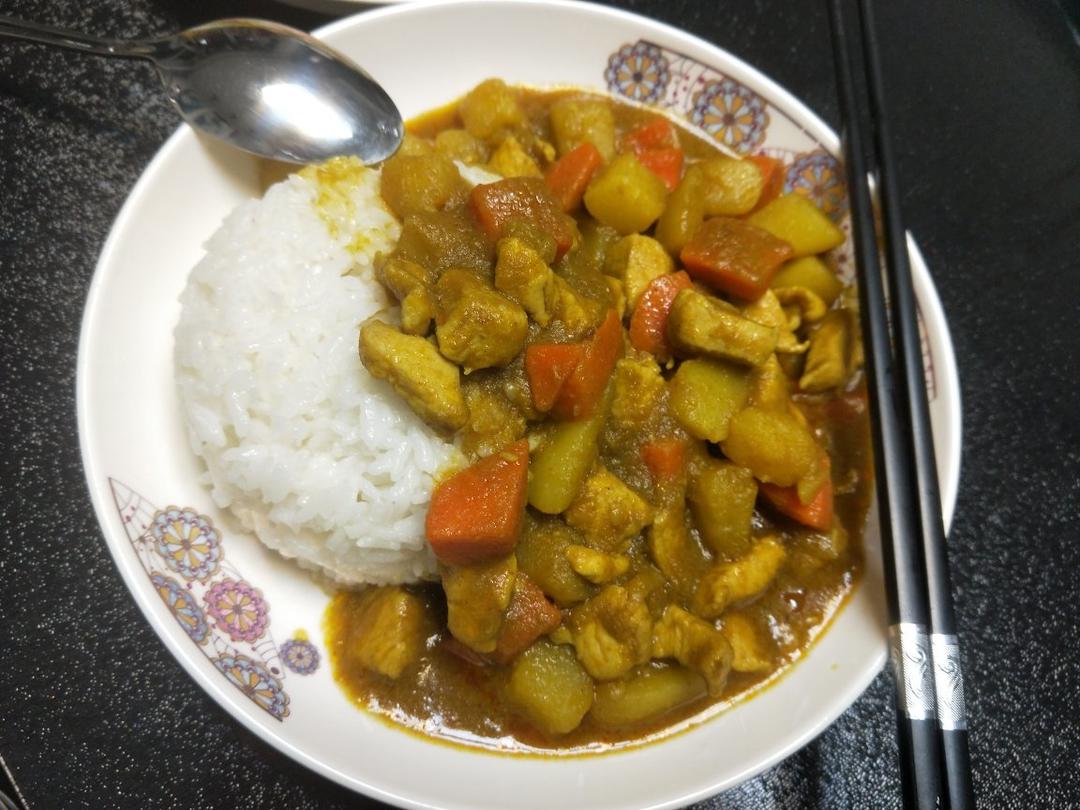 咖喱鸡肉饭