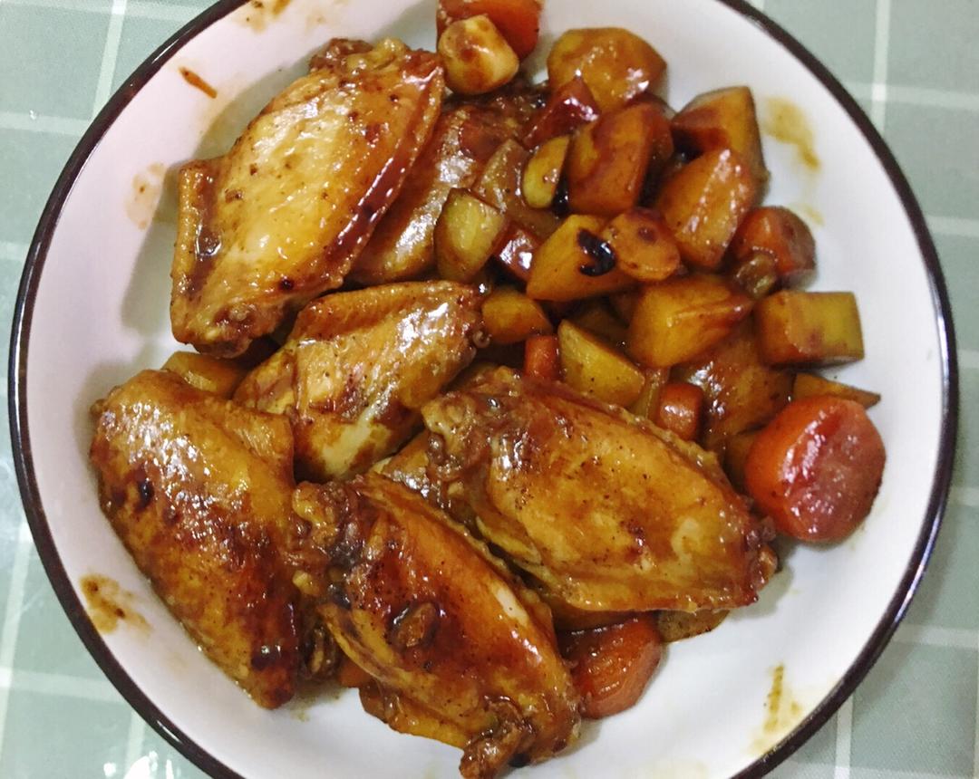 超入味的土豆焖鸡翅