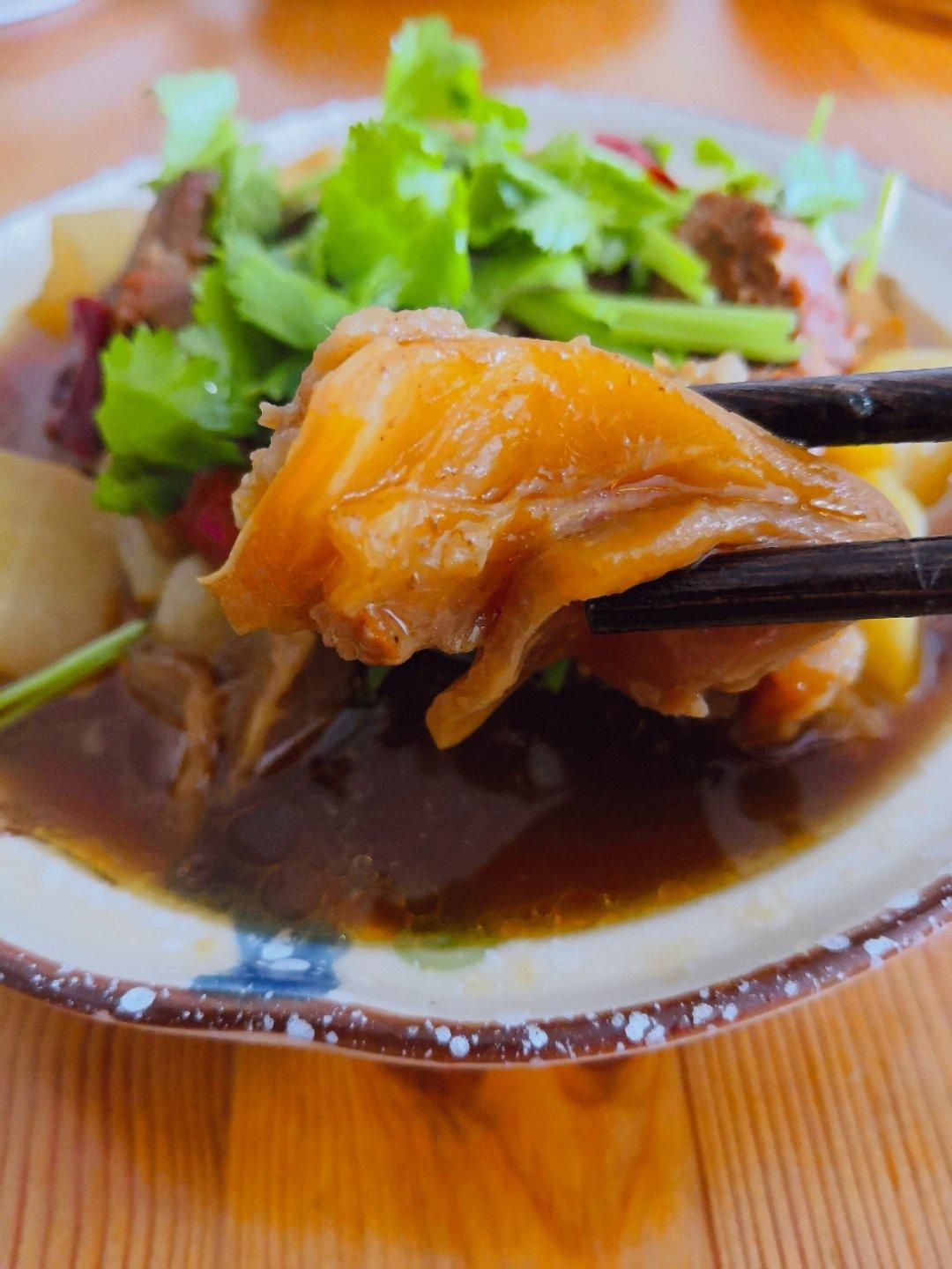 胡萝卜土豆烧牛腩