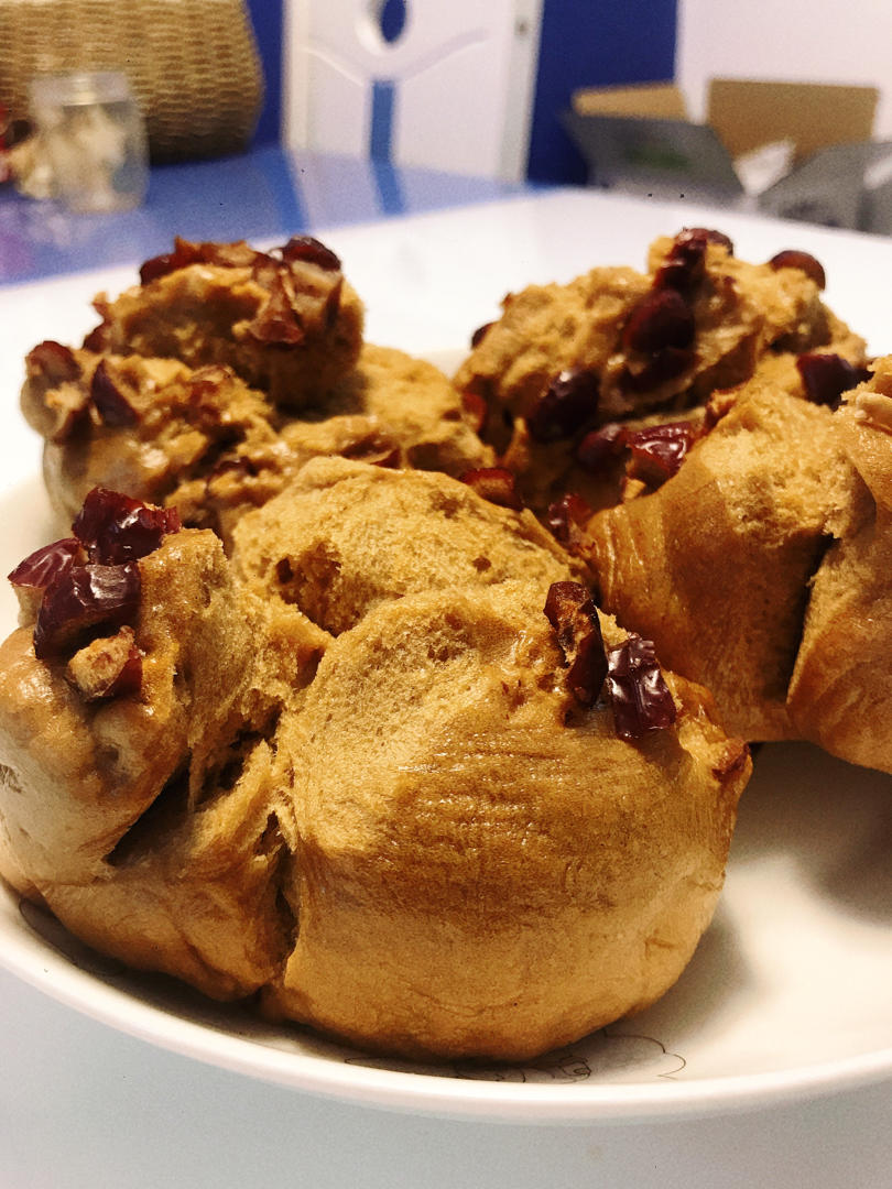 曲太做的红糖开花馒头