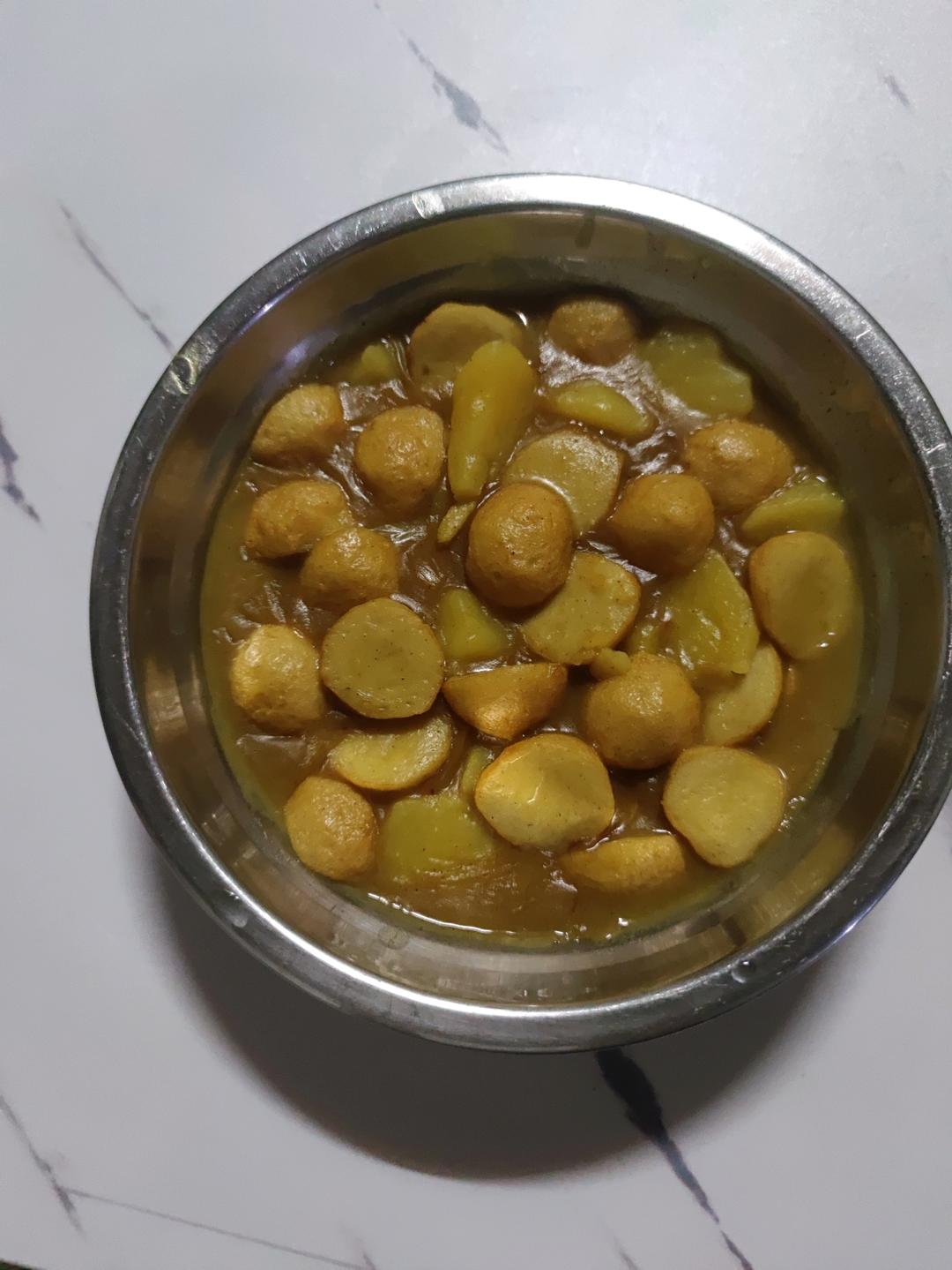 红烧肉炖鹌鹑蛋