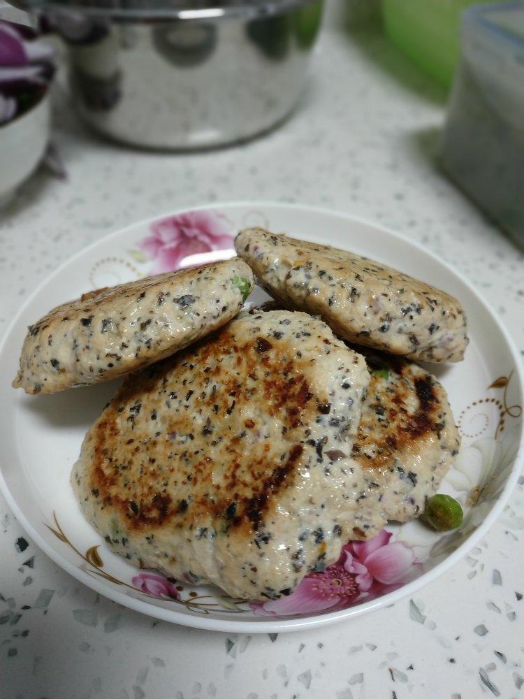 减肥餐：香煎鸡胸肉饼